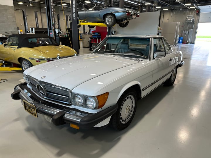 1987 Mercedes-Benz 560SL (R107)