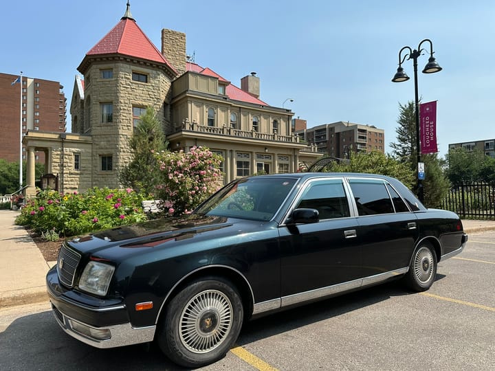 2002 Toyota Century V12 (GZG50)